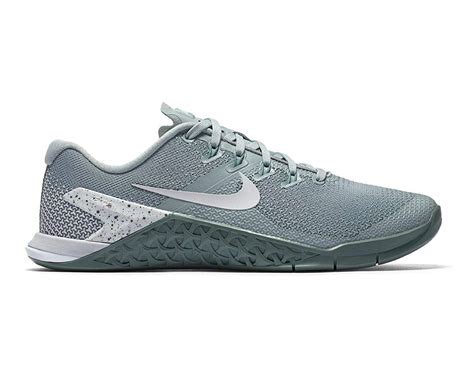 nike cross trainer for women.